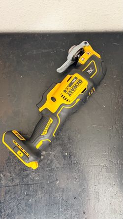 DEWALT 20V XR Brushless Oscillating Multi-Tool