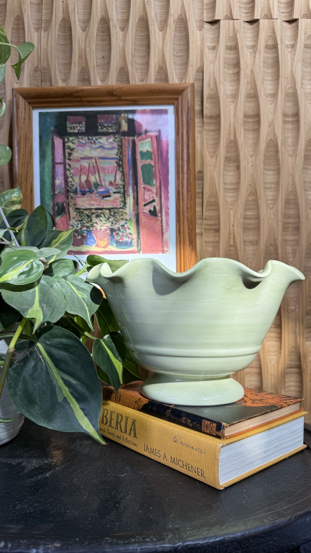 Crate & Barrel Light Green Ceramic Scallop Ruffle Large Bowl Decor Display Catch All Country Cottage