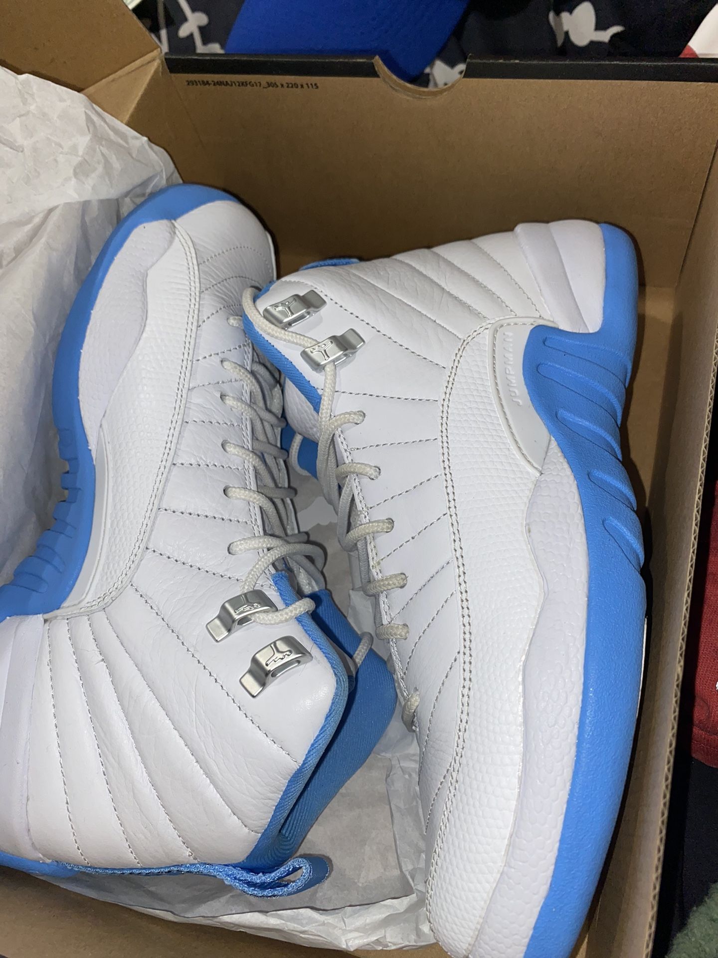 Jordan 12 Size 6.5y (8women)