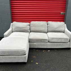 Gray L Shaped Reversible Sectional *FREE Delivery 🚚 