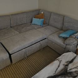 Brand New Oversized Sectional Couch With Ottoman Been Out The Box For Less Than 2 Weeks Bran Bran Brand Brand New Pillows Included Asking 650 Will Tak