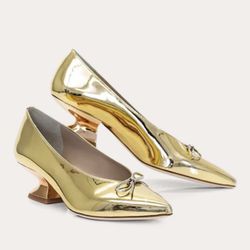 Chelsea Paris Women's Leather Mirrored Pump Size 9.5