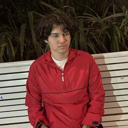 Red Wind Breaker/jacket