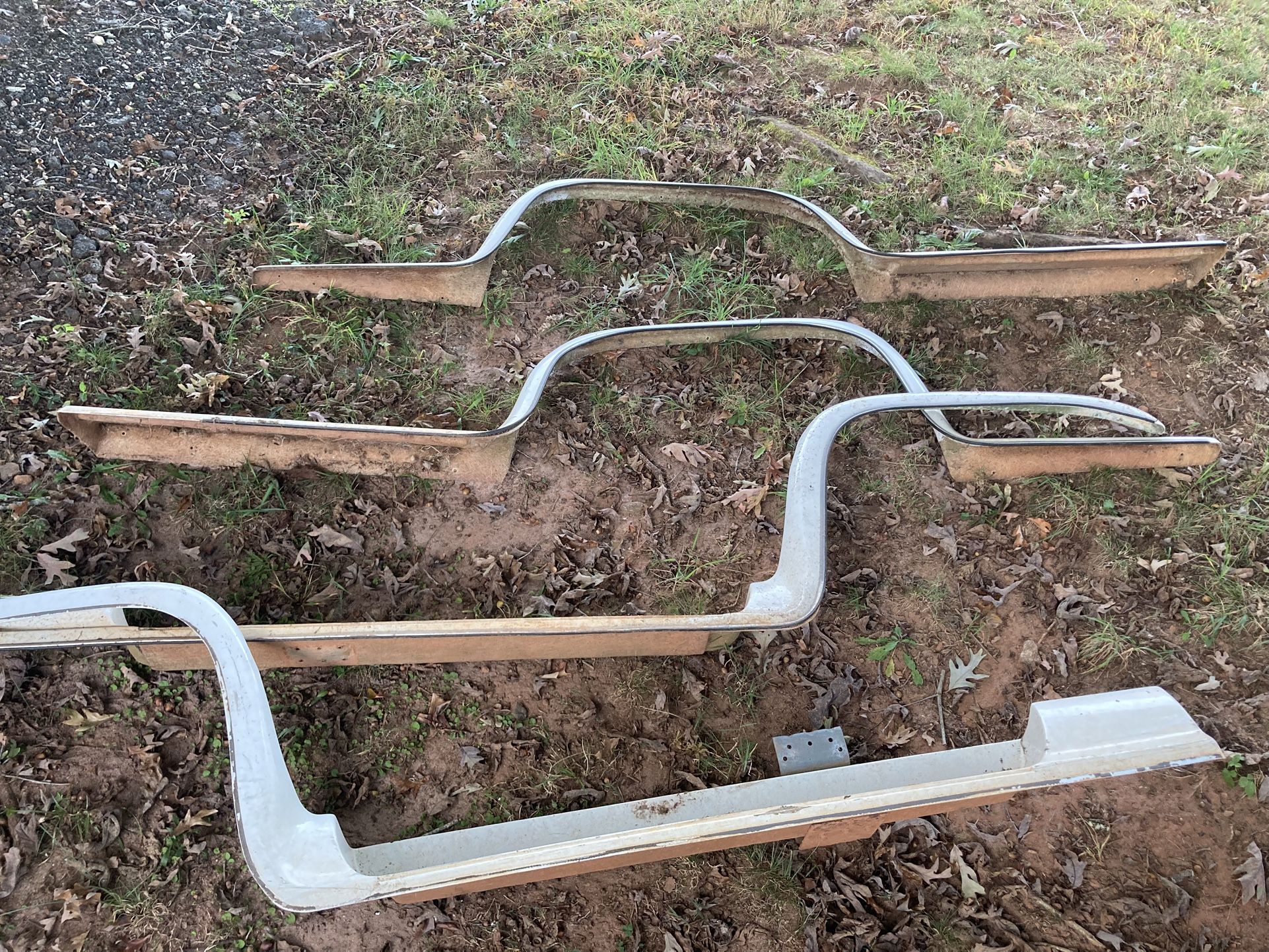 Full Set Of Steps For A 2000 Chevy Silverado 1500 Long Bed (see Description)