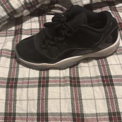 size 4.5 jordan 11