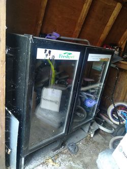 Middle side fridge, it's gutted out ready to be made into a nice size incubator