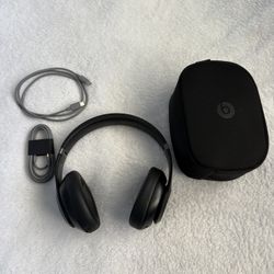 Beats Studio Pros ( Worn Once)