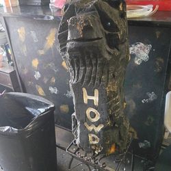 Chainsaw hand carved wooden  bear