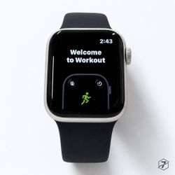 Apple Watch SE 2nd Gen 40mm Cellular - 96% Battery