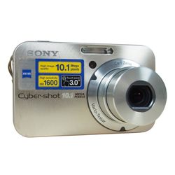 Sony CyberShot DSC-N2 10.1MP Digital Camera Bundle Silver w/Charger + Battery 