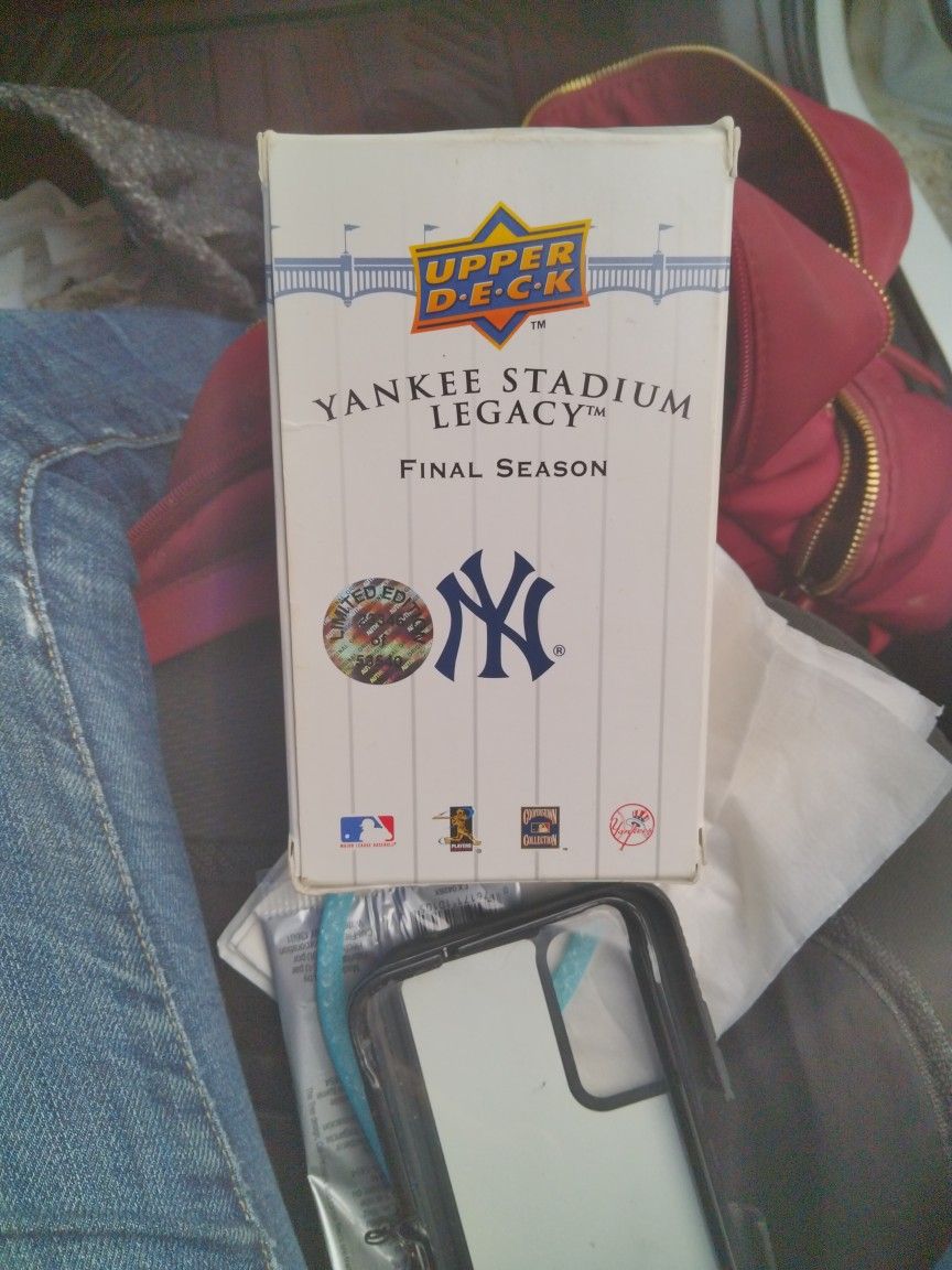 Yankee Stadium Legacy Final Season Baseball Cards