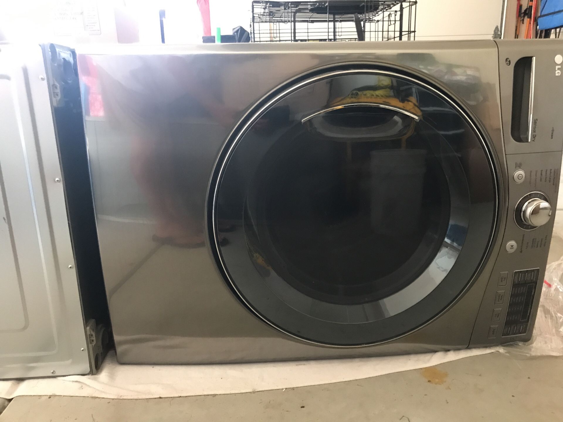LG Model DLEX3570V 7cuft electric dryer with pedestal