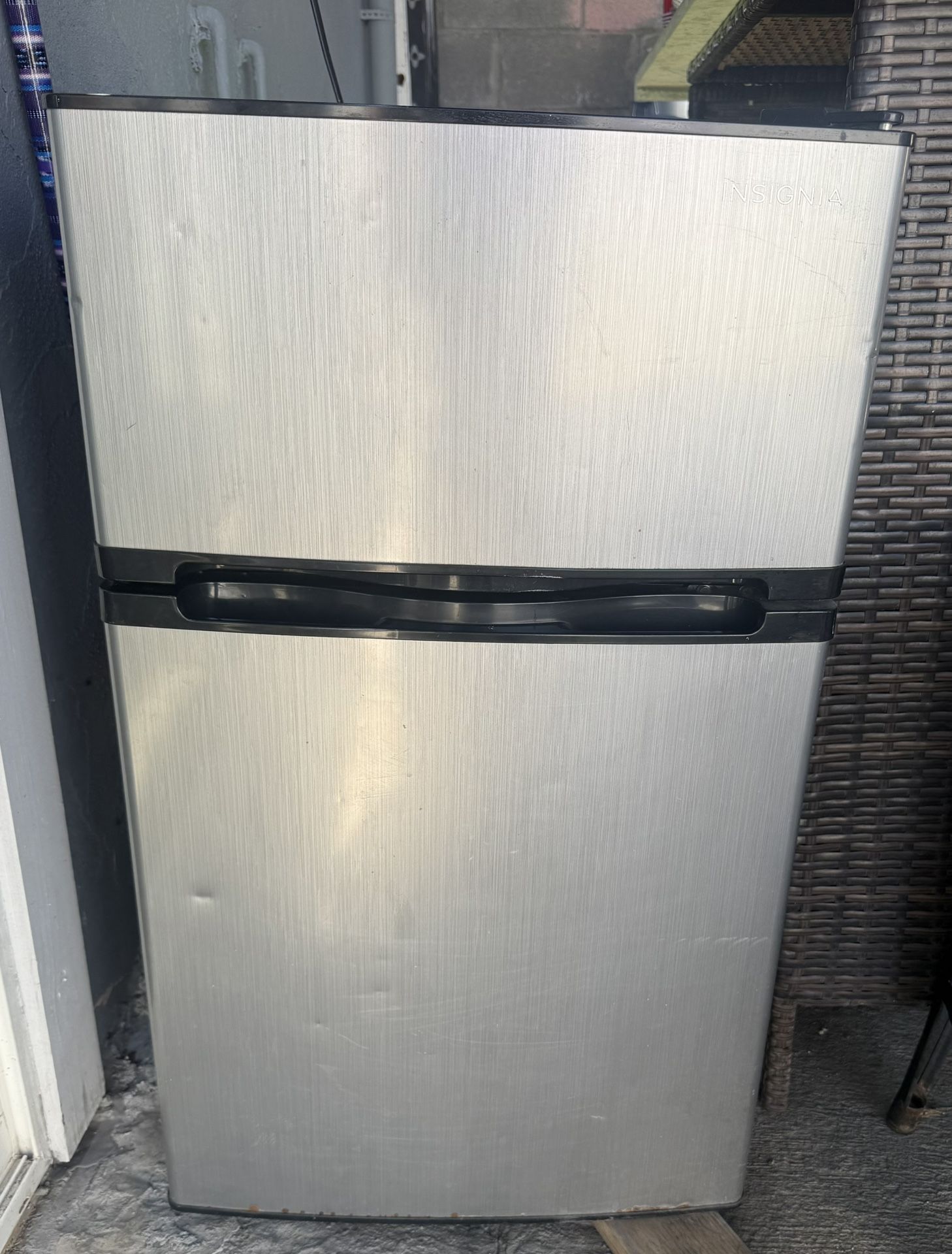 Insignia Mini Fridge 