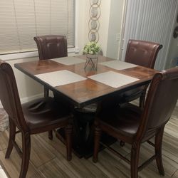 Dinning Table 