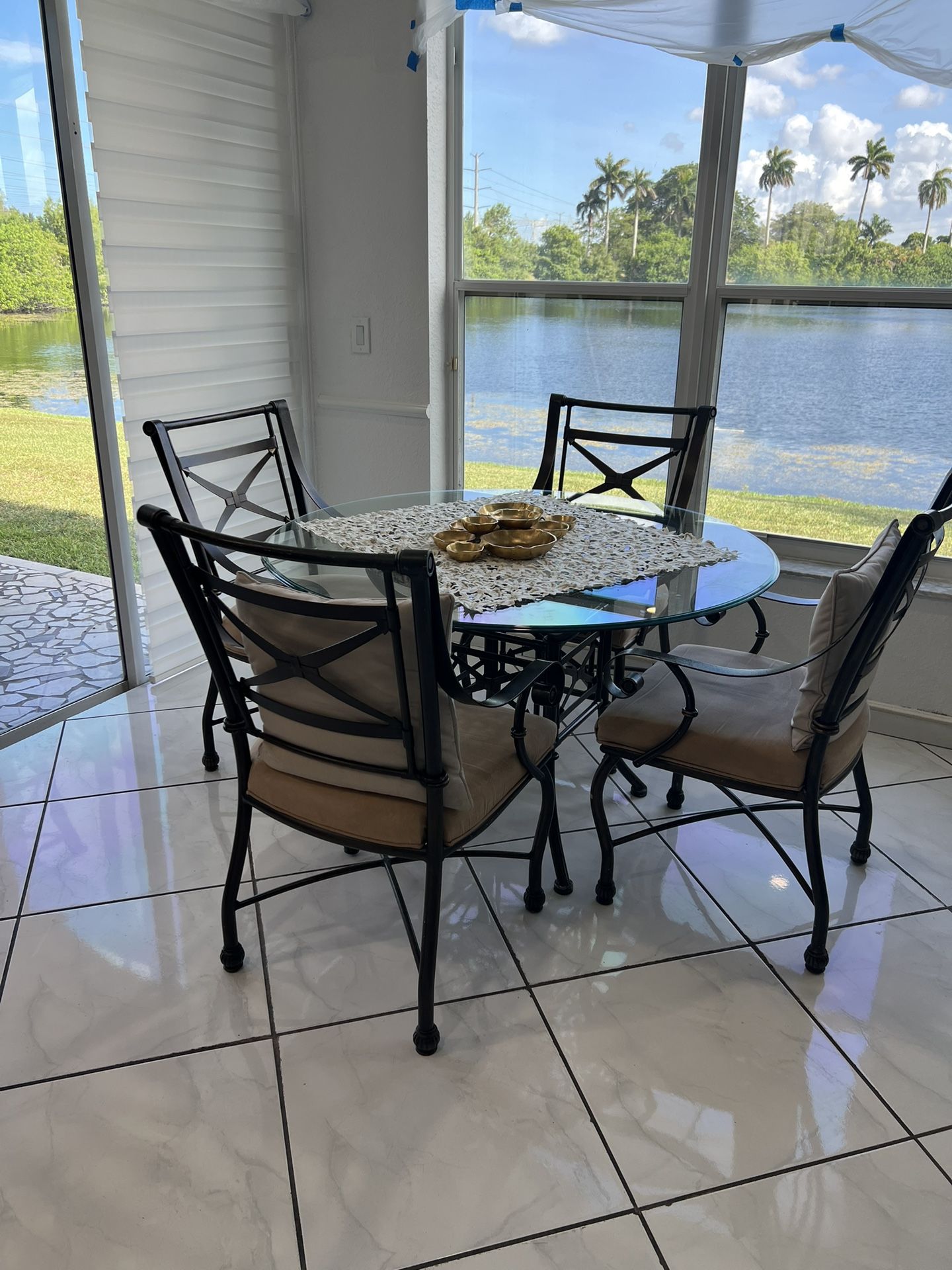 Dinning Table