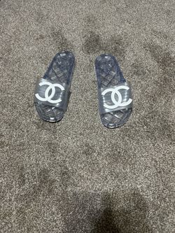 Chanel Transparent Slides