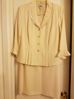 Suit 2 Pc Danny & Nicole Ladies size 14