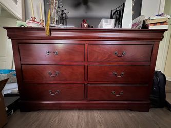 dresser!