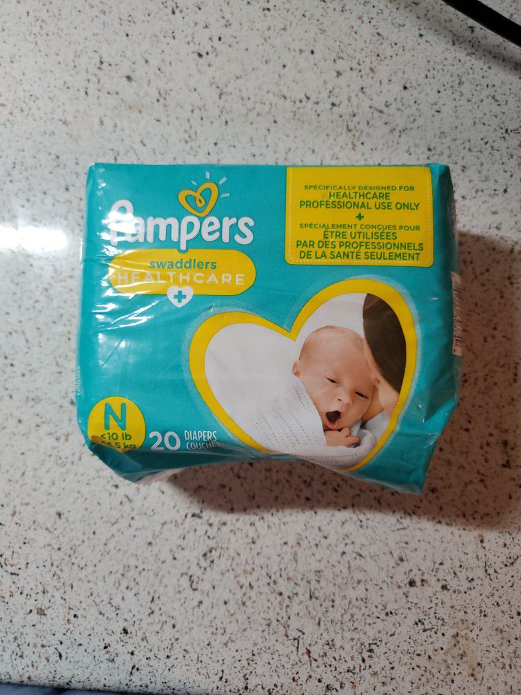 Pampers Swaddlers Diapers Newborn 20 Diapers ♡ SHIPPING ONLY ♡