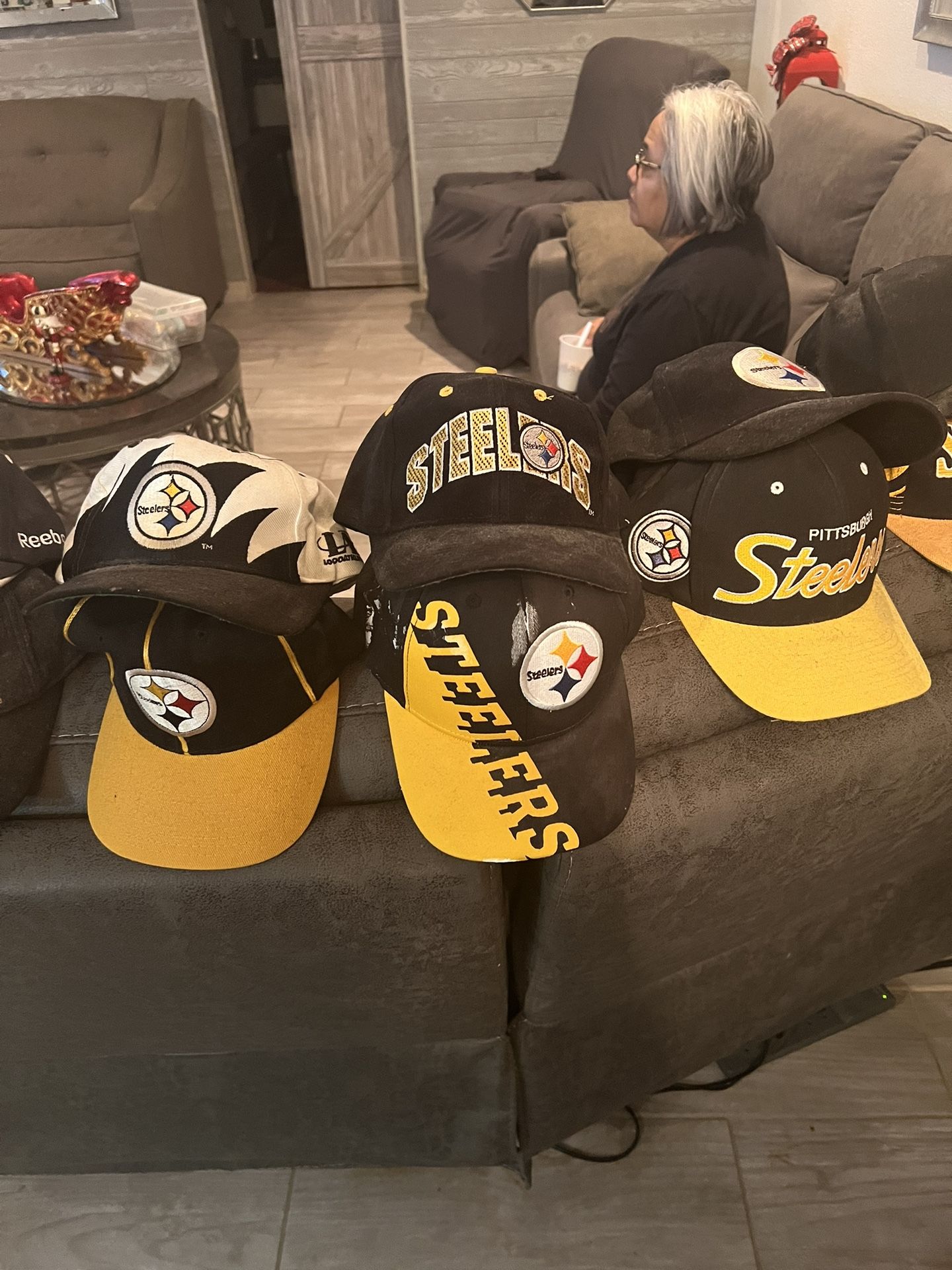 Vintage Pittsburgh Steelers Corduroy Hat for Sale in El Paso, TX - OfferUp