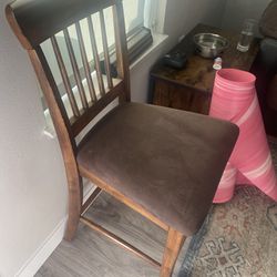 2 High Chairs