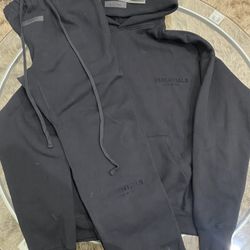 Essentials fear of god sweatsuit