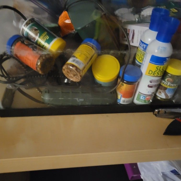 Aquarium For Turtles With Heater , Water Filter Plus 2 Filters Still Not Used Alot Left . Food For Turtles 🐢