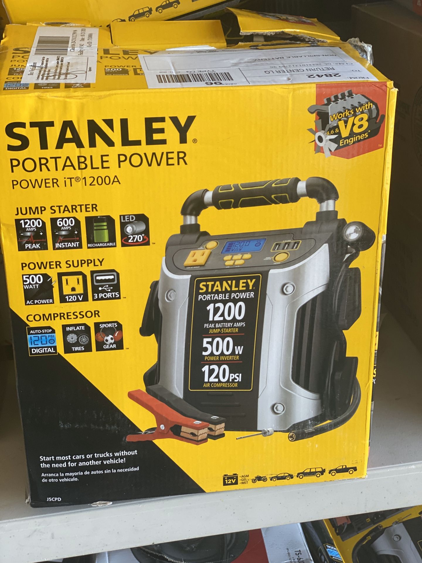 STANLEY 1200A Peak Jump Starter/Power Station w/500 watt inverter