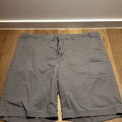 Classic & Comfortable! Roundtree & Yorke Grey Shorts – Size 46
