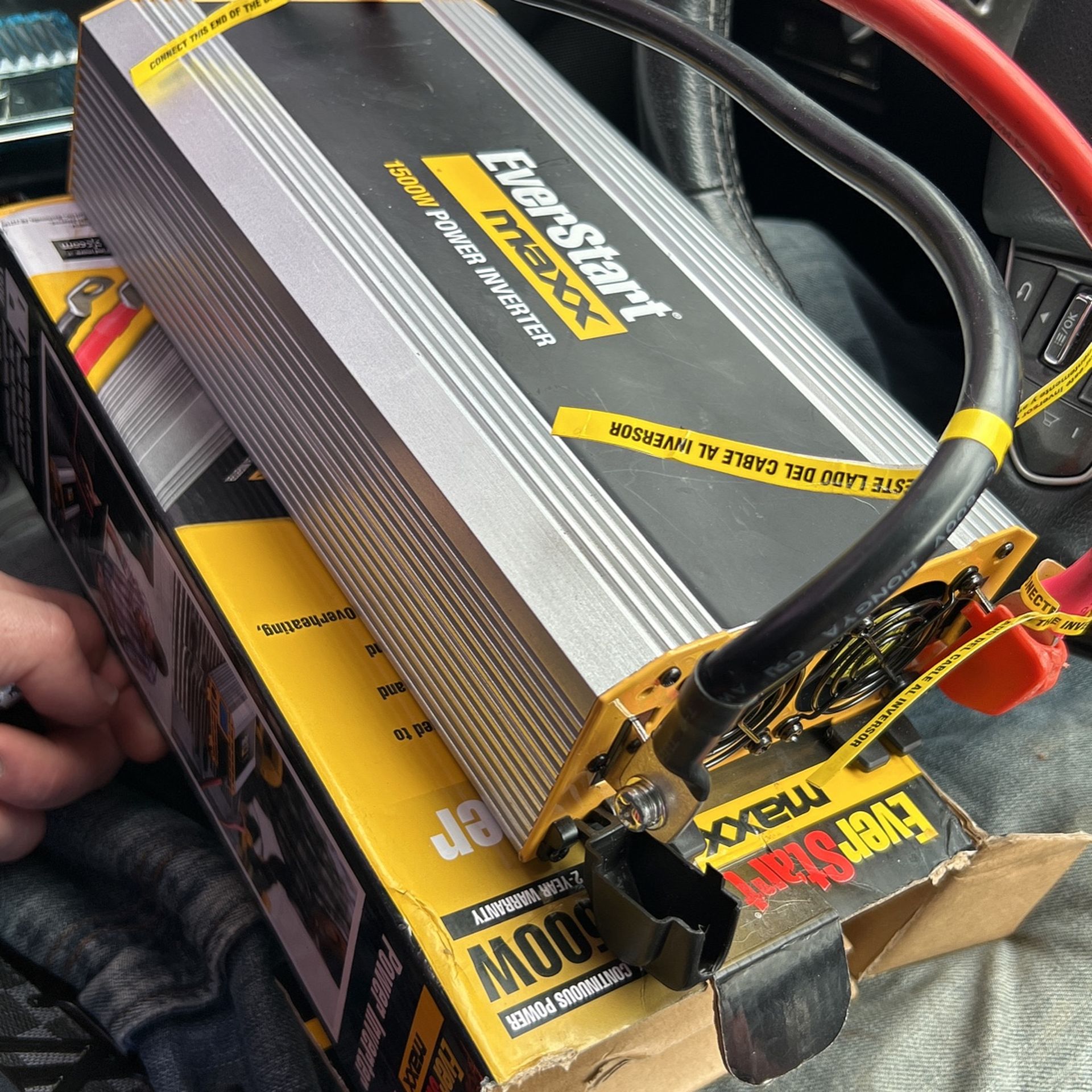 Everstart Maxx 1500 Watt Power Inverter PC1500E