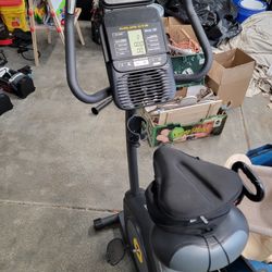 Golds Gym Exercise Bike Good Condition 