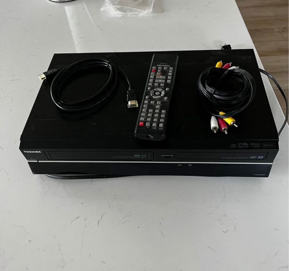 Toshiba DVR670KU DVD VCR Combo Player VHS to DVD Recorder HDMI Digital TV Tuner Tested