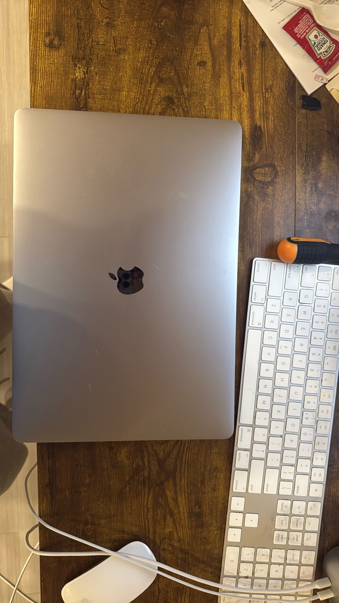 MacBook Pro 2019 16 Inch