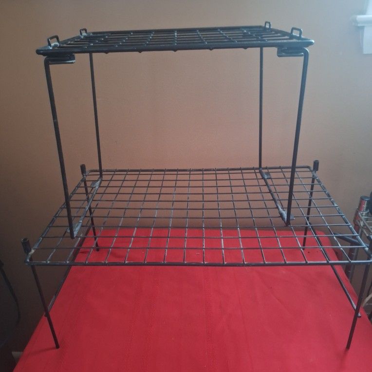2 Wire Racks