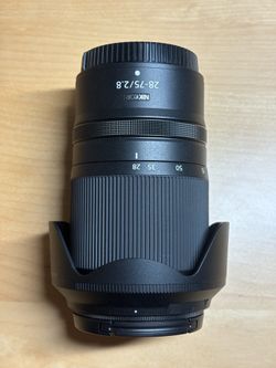 Nikkor z 28-75mm f2.8 lens - MINT CONDITION