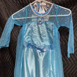 🎃New Frozen Elsa Dress Size 5-6 Includes Accessories 