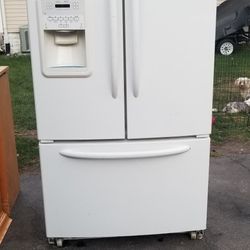 MAYTAG White Refrigerator 