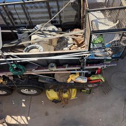 Traila y herramientas