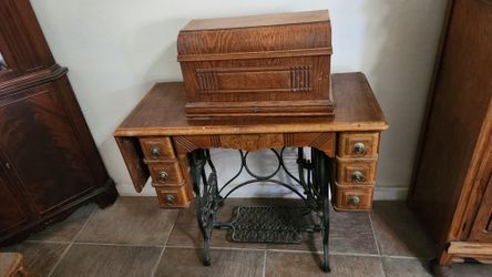 Chicago Scale Company Sewing Machine 