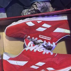 Yg Reebok Blasic  Size -‘mmťh