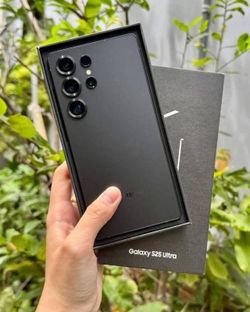 Samsung Galaxy S25 ULTRA 