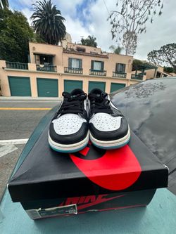 Air Jordan 1 Lows OG blue