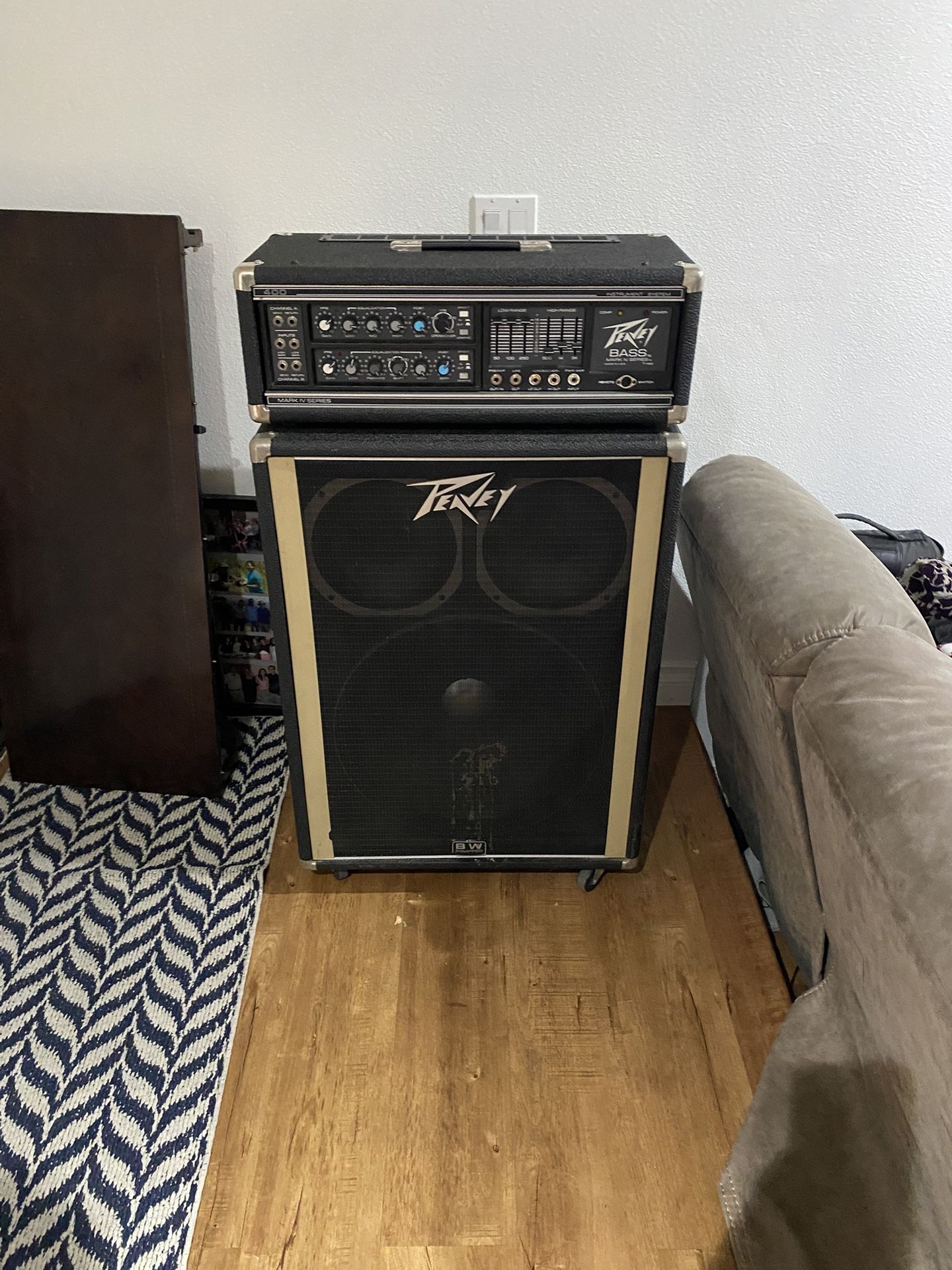 Peavey Speaker Cabinet and Mark 4 Amp