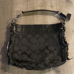 Signature Coach Hobo