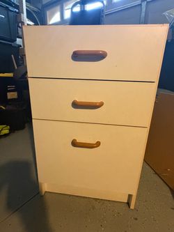 White 3-Drawer Dresser with Wood Handles