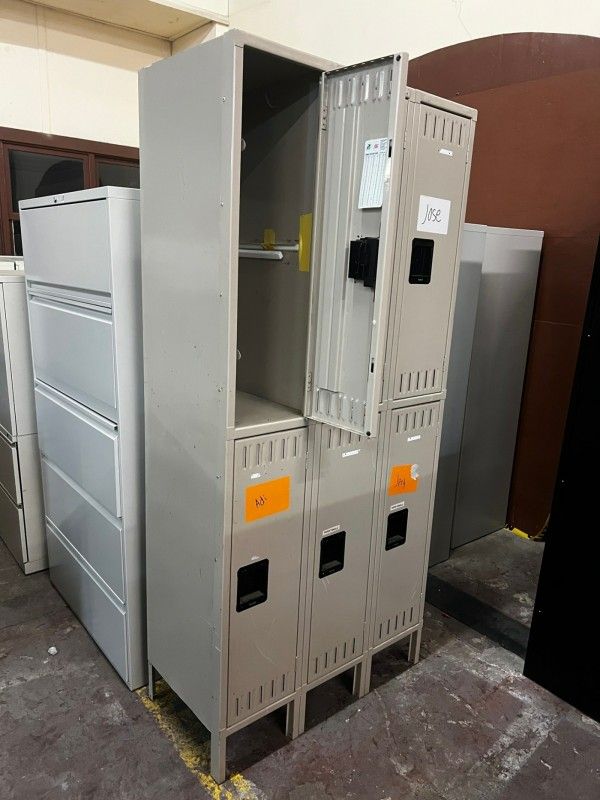 6 COMPARTMENT GYM / SCHOOL LOCKERS (half size) *can deliver*