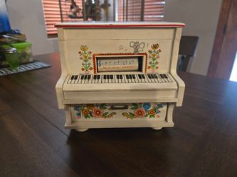 Music jewelry box