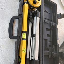 Laser Level with 360° Rotating Head