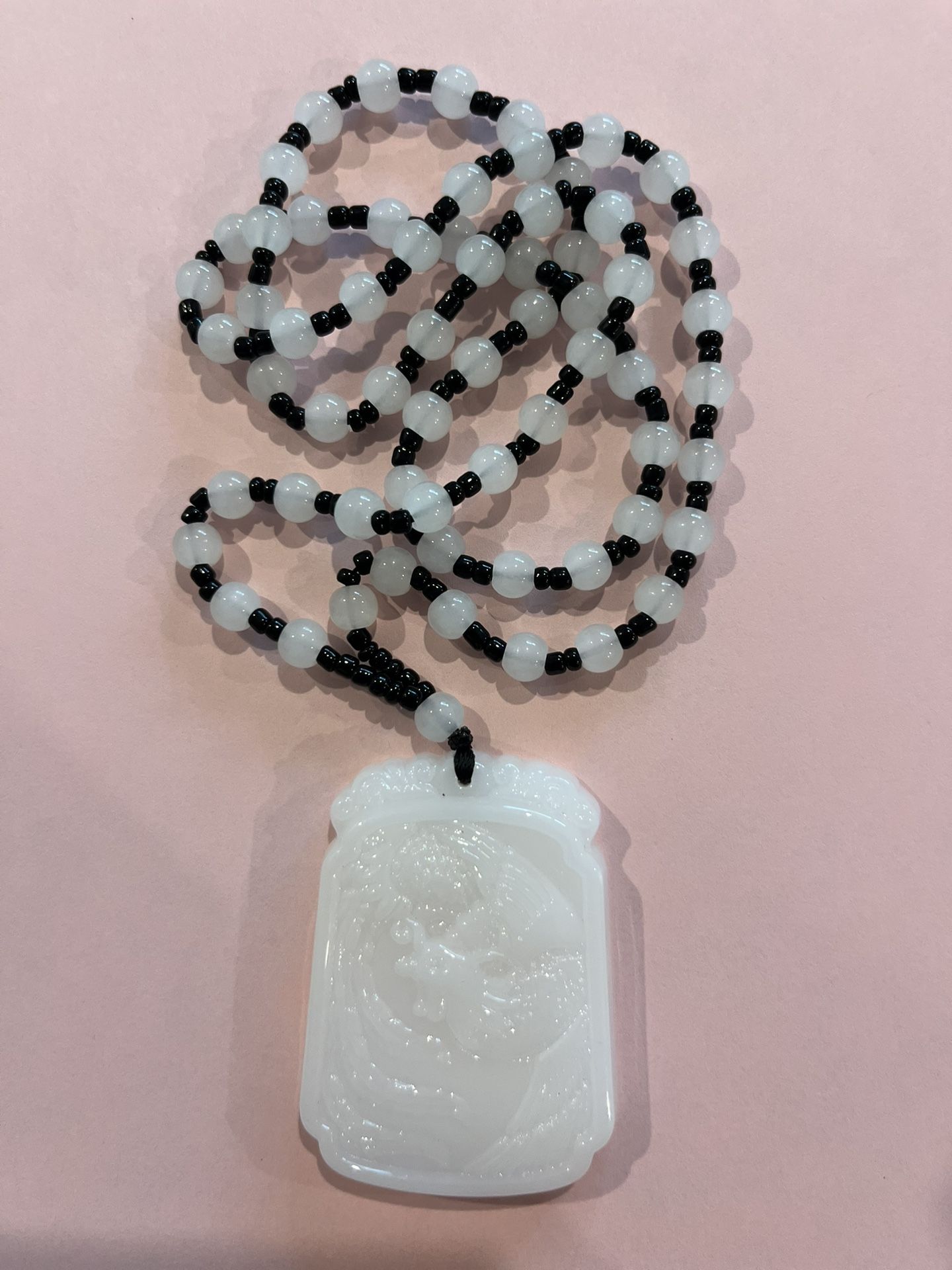 This exquisite Burmese handmade natural jade necklace Natural stone with natural color! Symbolizes wealth and good fortune! A warm blessing for precio