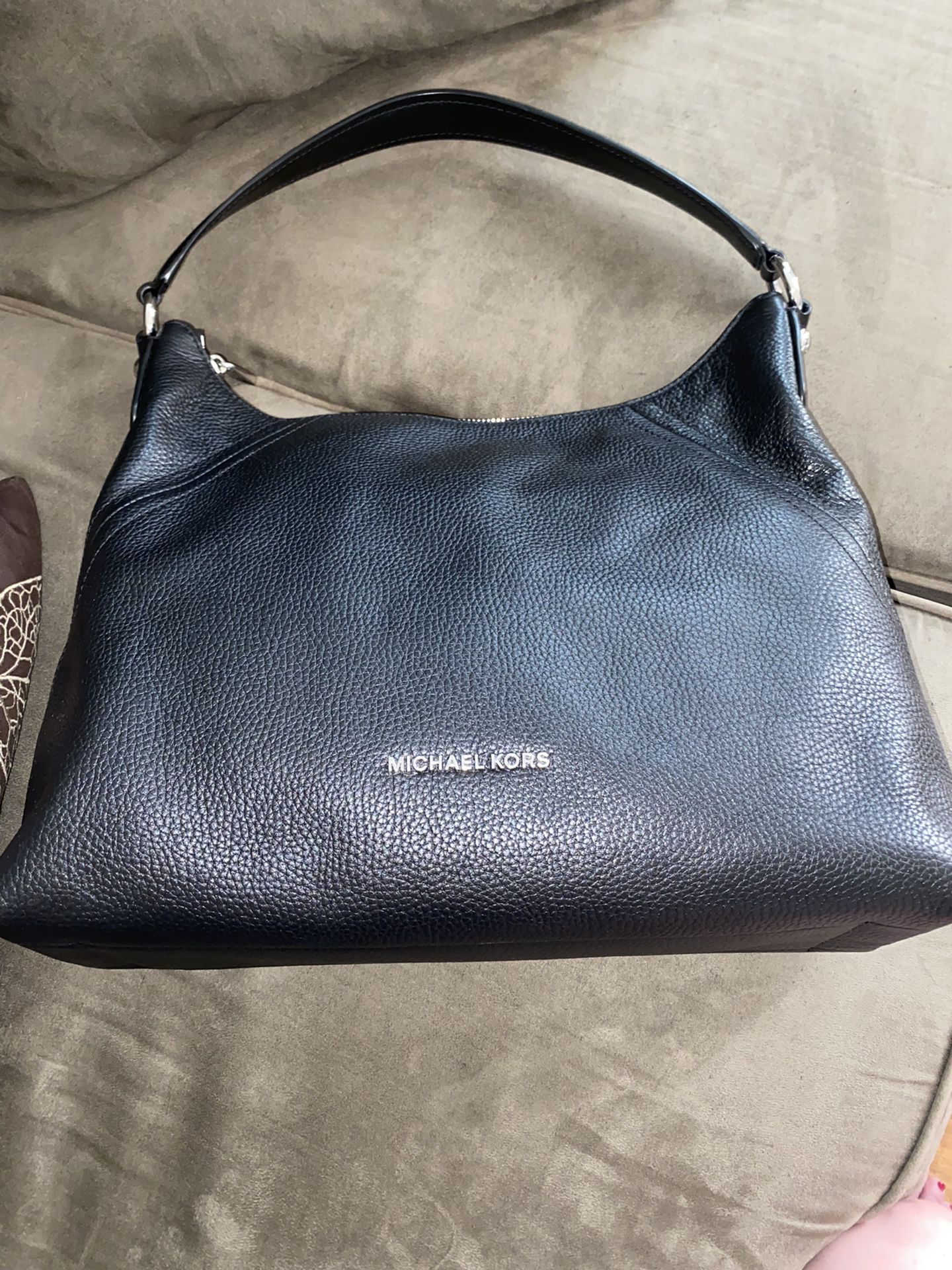 Michael Kors Hobo Leather Bad, Silver Finishes